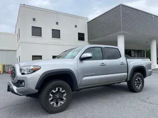 Toyota Tacoma 2022 4x4 SR V6 4dr Double Cab 5.0 ft SB