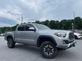 Toyota Tacoma 2022 4x4 SR V6 4dr Double Cab 5.0 ft SB