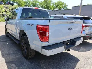 Ford F-150 2023 4x4 Lariat 4dr SuperCrew 5.5 ft. SB