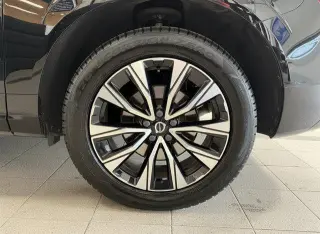 Volvo XC60 2023 AWD B5 Ultimate Bright Theme 4dr SUV