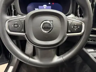 Volvo XC60 2023 AWD B5 Ultimate Bright Theme 4dr SUV