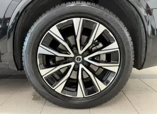 Volvo XC60 2023 AWD B5 Ultimate Bright Theme 4dr SUV