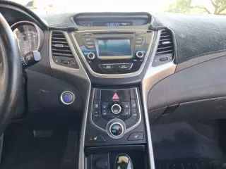 Hyundai ELANTRA 2016 SE 4dr Sedan 6M