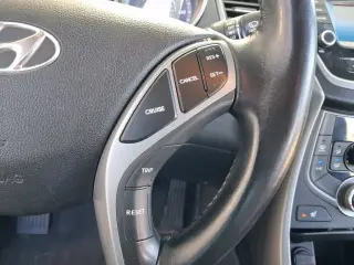 Hyundai ELANTRA 2016 SE 4dr Sedan 6M