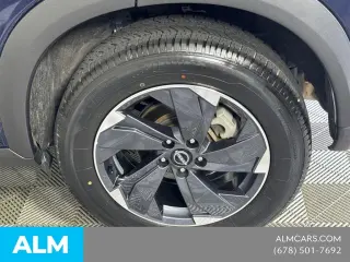 Nissan Rogue 2025 SV 4dr Crossover