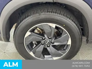 Nissan Rogue 2025 SV 4dr Crossover