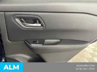 Nissan Rogue 2025 SV 4dr Crossover