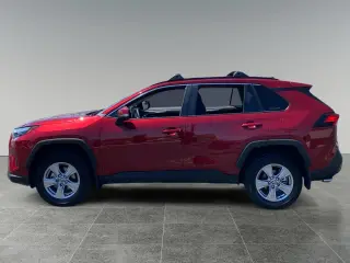 Toyota RAV4 2025 XLE 4dr SUV