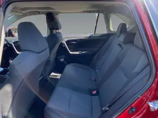 Toyota RAV4 2025 XLE 4dr SUV