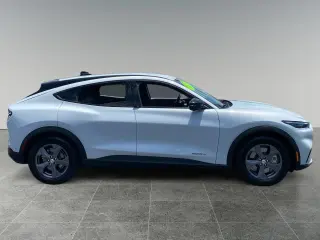 Ford Mustang Mach-E 2023 Select 4dr SUV