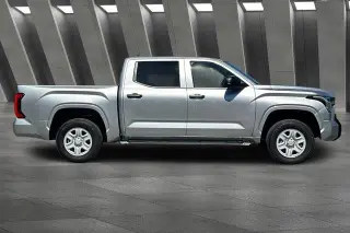 Toyota Tundra 2025 4x2 SR 4dr CrewMax Cab Pickup SB