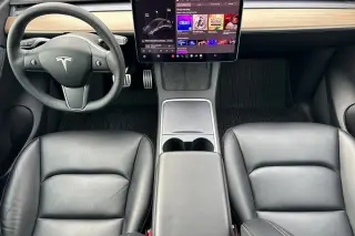 Tesla Model Y 2022 AWD Performance 4dr Crossover