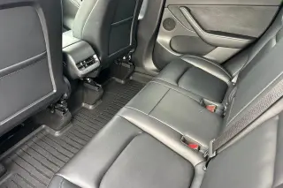 Tesla Model Y 2022 AWD Performance 4dr Crossover