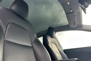 Tesla Model Y 2022 AWD Performance 4dr Crossover