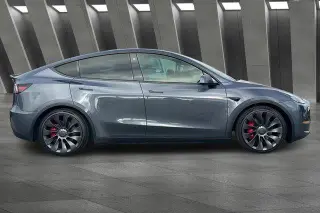 Tesla Model Y 2022 AWD Performance 4dr Crossover