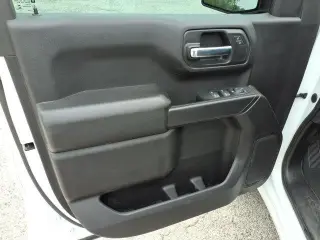 Chevrolet Silverado 1500 2023 4x2 Custom 4dr Crew Cab 5.8 ft. SB