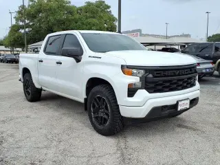 Chevrolet Silverado 1500 2023 4x2 Custom 4dr Crew Cab 5.8 ft. SB
