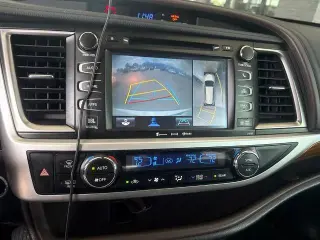 Toyota Highlander 2018 AWD Limited 4dr SUV