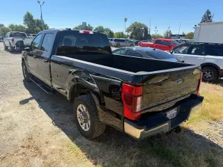 Ford F-250 Super Duty 2022 4x2 Lariat 4dr Crew Cab 6.8 ft. SB Pickup