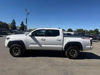 Toyota Tacoma 2021 4x4 TRD Pro 4dr Double Cab 5.0 ft SB 6M