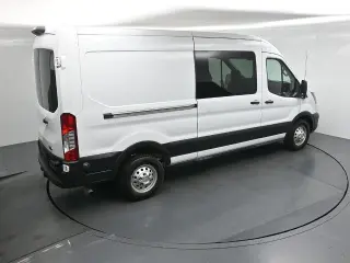 Ford Transit 2023 250 3dr SWB Medium Roof Crew Van