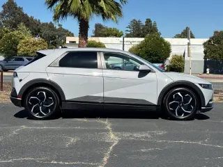 Hyundai IONIQ 5 2024 SE 4dr Crossover