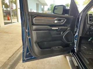 Ram 1500 2020 4x2 Laramie 4dr Crew Cab 5.6 ft. SB Pickup