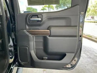 Chevrolet Silverado 1500 2021 4x4 RST 4dr Crew Cab 5.8 ft. SB