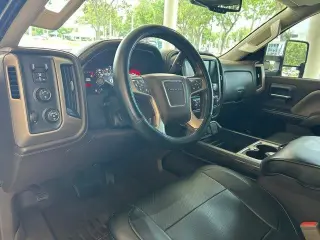 GMC Sierra 3500HD 2016 4x4 Denali 4dr Crew Cab SB SRW