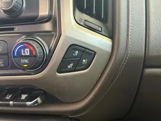 GMC Sierra 3500HD 2016 4x4 Denali 4dr Crew Cab SB SRW