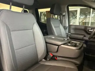 Chevrolet Silverado 1500 2024 4x4 Custom 4dr Crew Cab 5.8 ft. SB