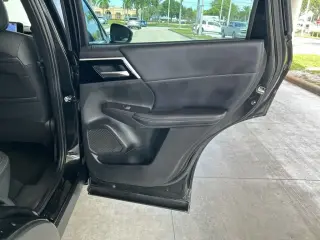 Mitsubishi Outlander 2023 ES 4dr SUV