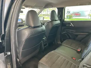 Mitsubishi Outlander 2023 ES 4dr SUV