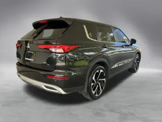 Mitsubishi Outlander 2023 ES 4dr SUV