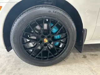 Porsche Macan 2017 AWD GTS 4dr SUV