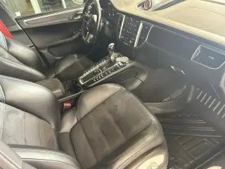 Porsche Macan 2017 AWD GTS 4dr SUV
