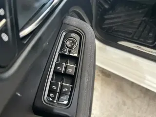 Porsche Macan 2017 AWD GTS 4dr SUV
