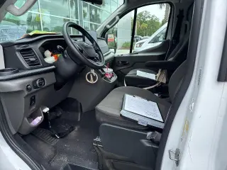 Ford Transit 2022 350 XL 3dr LWB Low Roof Passenger Van