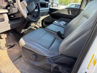 Ford F-250 Super Duty 2024 4x2 XL 2dr Regular Cab 8 ft. LB Pickup