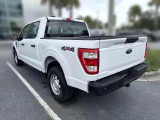 Ford F-150 2022 4x4 XL 4dr SuperCrew 5.5 ft. SB