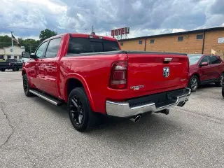 Ram 1500 2019 4x4 Laramie 4dr Crew Cab 5.6 ft. SB Pickup