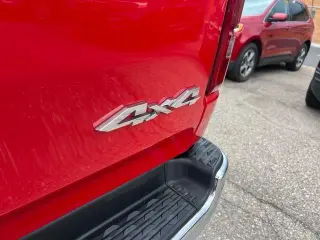 Ram 1500 2019 4x4 Laramie 4dr Crew Cab 5.6 ft. SB Pickup