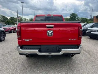 Ram 1500 2019 4x4 Laramie 4dr Crew Cab 5.6 ft. SB Pickup