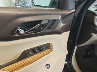 GMC Acadia 2017 4x4 Denali 4dr SUV