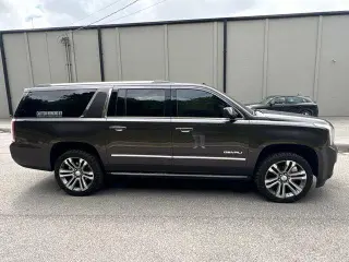 GMC Yukon XL 2018 4x4 Denali 4dr SUV