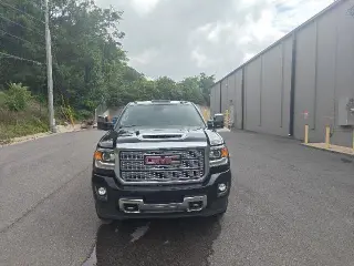 GMC Sierra 3500HD 2018 4x4 Denali 4dr Crew Cab SRW