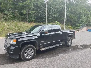 GMC Sierra 3500HD 2018 4x4 Denali 4dr Crew Cab SRW