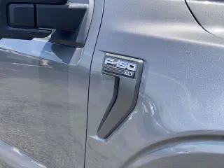 Ford F-150 2022 4x4 XL 4dr SuperCrew 5.5 ft. SB