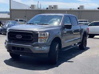 Ford F-150 2022 4x4 XL 4dr SuperCrew 5.5 ft. SB