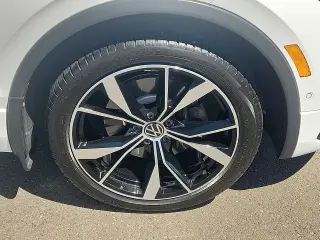 Volkswagen Tiguan 2024 AWD SEL R-Line 4Motion 4dr SUV